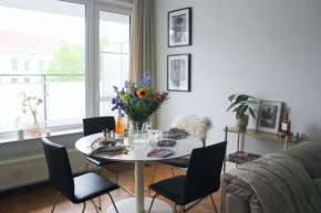 Sunny apartment + Free Parking